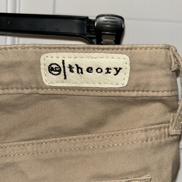 AG The Stilt Cigarette Roll-Up - Picture 6 of 10